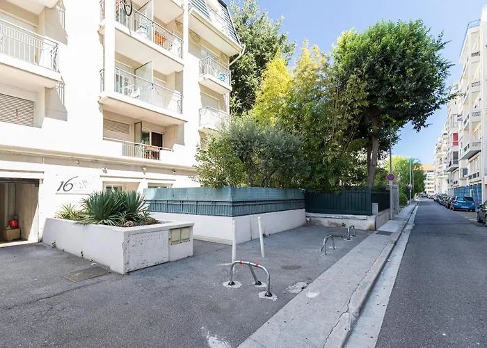 Comfortable 1 Bdr Downtown - Ac & Parking